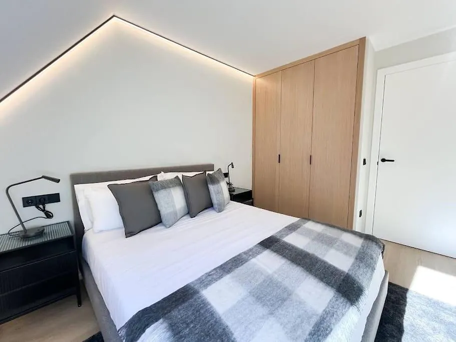 Apartment Atico Duplex De Lujo - Clasificacion 5 Estrellas - 8Pax - A Pie Del Centro - 2 Parkings L By Bonesvacances Andorra la Vella