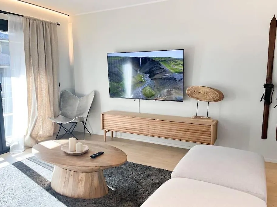 Atico Duplex De Lujo - Clasificacion 5 Estrellas - 8Pax - A Pie Del Centro - 2 Parkings L By Bonesvacances Andorra la Vella 0*,  Andorra
