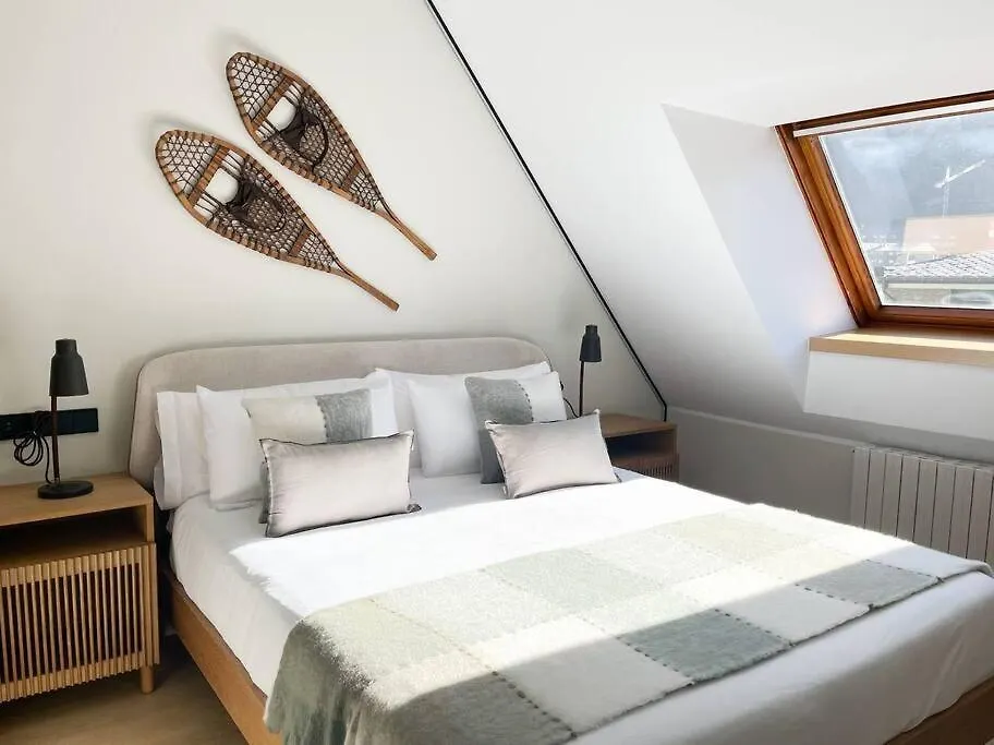 Atico Duplex De Lujo - Clasificacion 5 Estrellas - 8Pax - A Pie Del Centro - 2 Parkings L By Bonesvacances Andorra la Vella