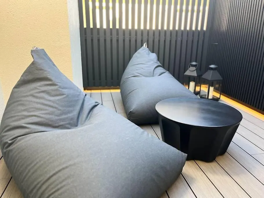 Atico Duplex De Lujo - Clasificacion 5 Estrellas - 8Pax - A Pie Del Centro - 2 Parkings L By Bonesvacances Andorra la Vella Andorra