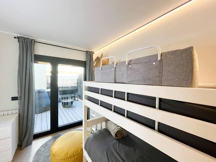 Atico Duplex De Lujo - Clasificacion 5 Estrellas - 8Pax - A Pie Del Centro - 2 Parkings L By Bonesvacances Andorra la Vella Andorra