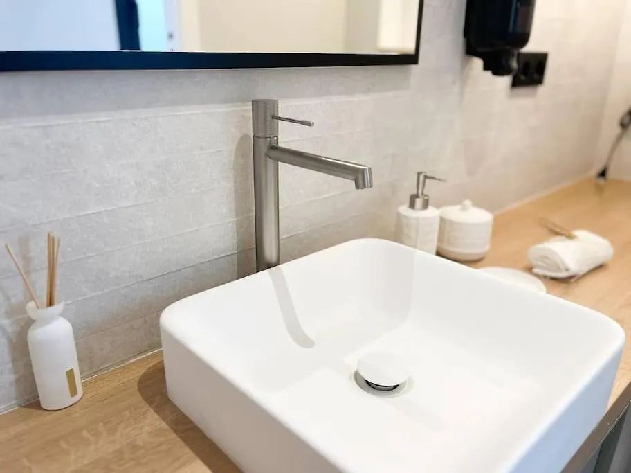 Atico Duplex De Lujo - Clasificacion 5 Estrellas - 8Pax - A Pie Del Centro - 2 Parkings L By Bonesvacances Andorra la Vella Andorra