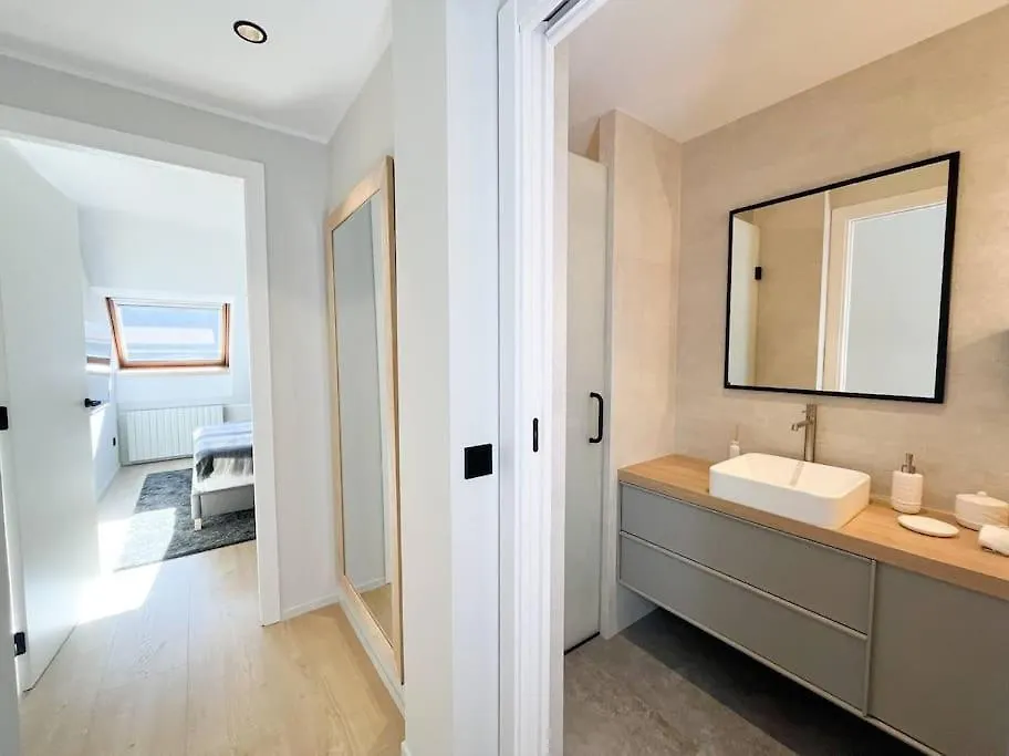 Atico Duplex De Lujo - Clasificacion 5 Estrellas - 8Pax - A Pie Del Centro - 2 Parkings L By Bonesvacances Andorra la Vella