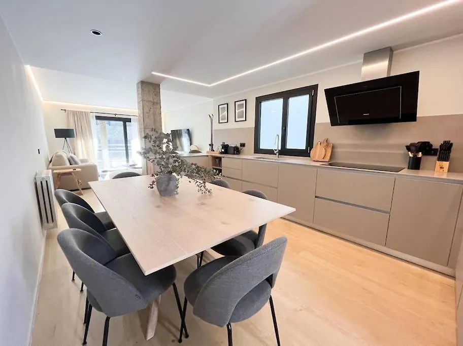 Apartment Atico Duplex De Lujo - Clasificacion 5 Estrellas - 8Pax - A Pie Del Centro - 2 Parkings L By Bonesvacances Andorra la Vella